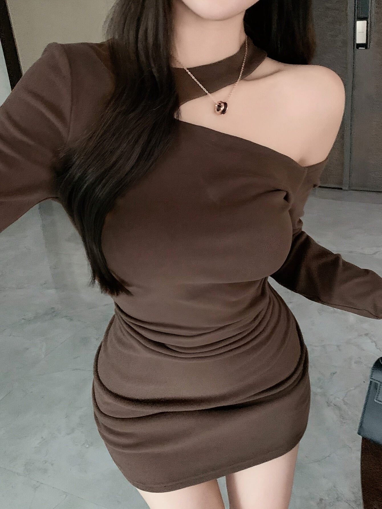 Women'S Solid Color Long Sleeve Off-Shoulder Mini Dress - Elegant Brown Bodycon with Ruched Detail, Perfect for Spring/Summer, Casual to Formal Attire, Formal Attire|Elegant Offshoulder|Ruched Detail